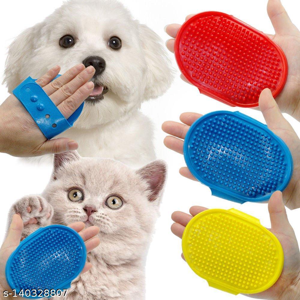 SET-Shampoo Washing Soothing Massage Rubber Bristles Hand Brush Band Comb for Dogs & Cats - 1 Piece (Colour May Vary)PET 